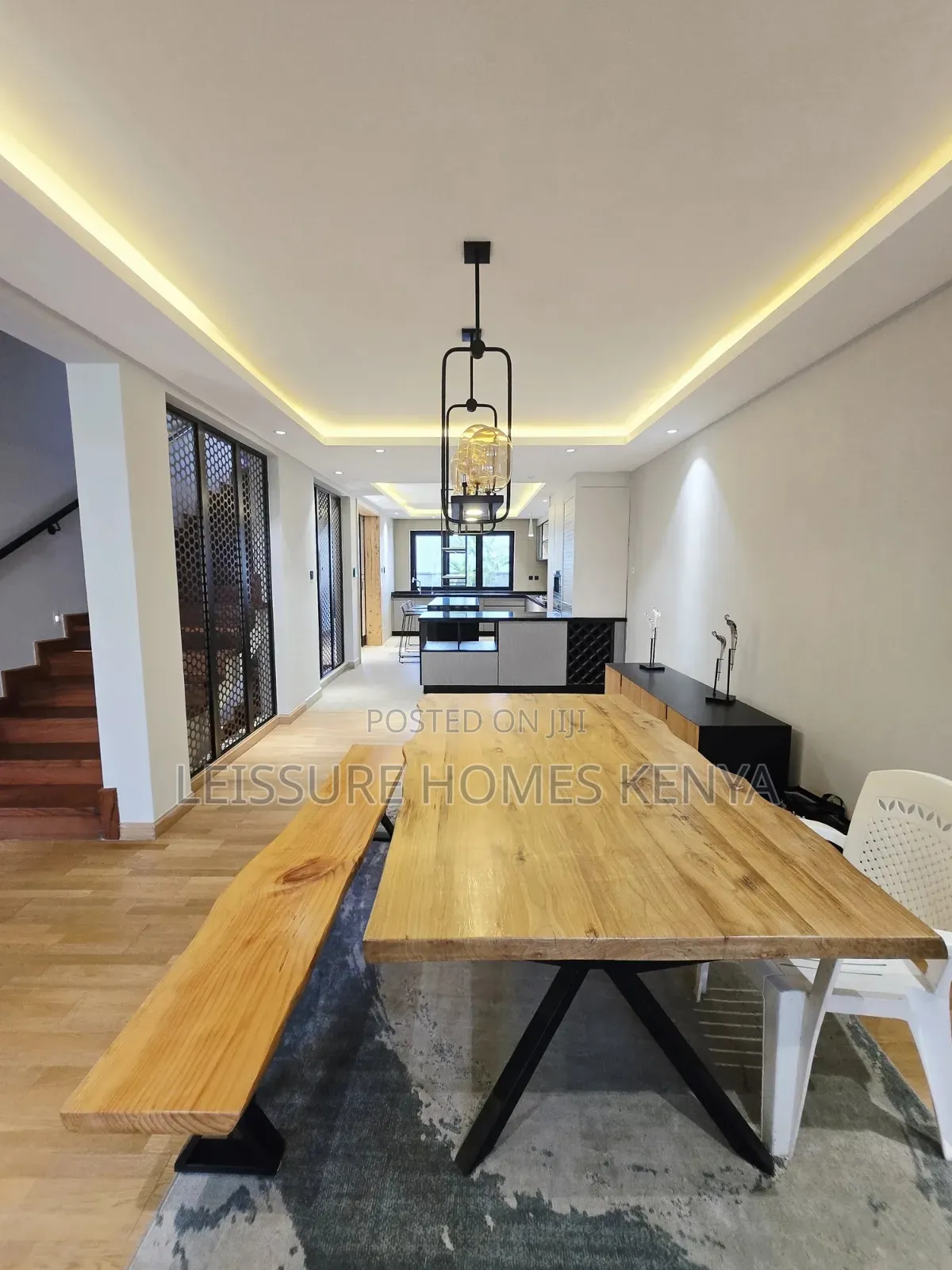 5bdrm Villa in Lavington for sale