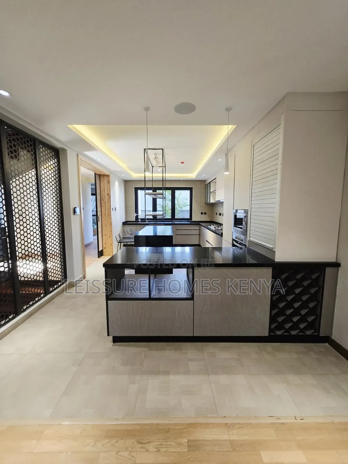 5bdrm Villa in Lavington for sale