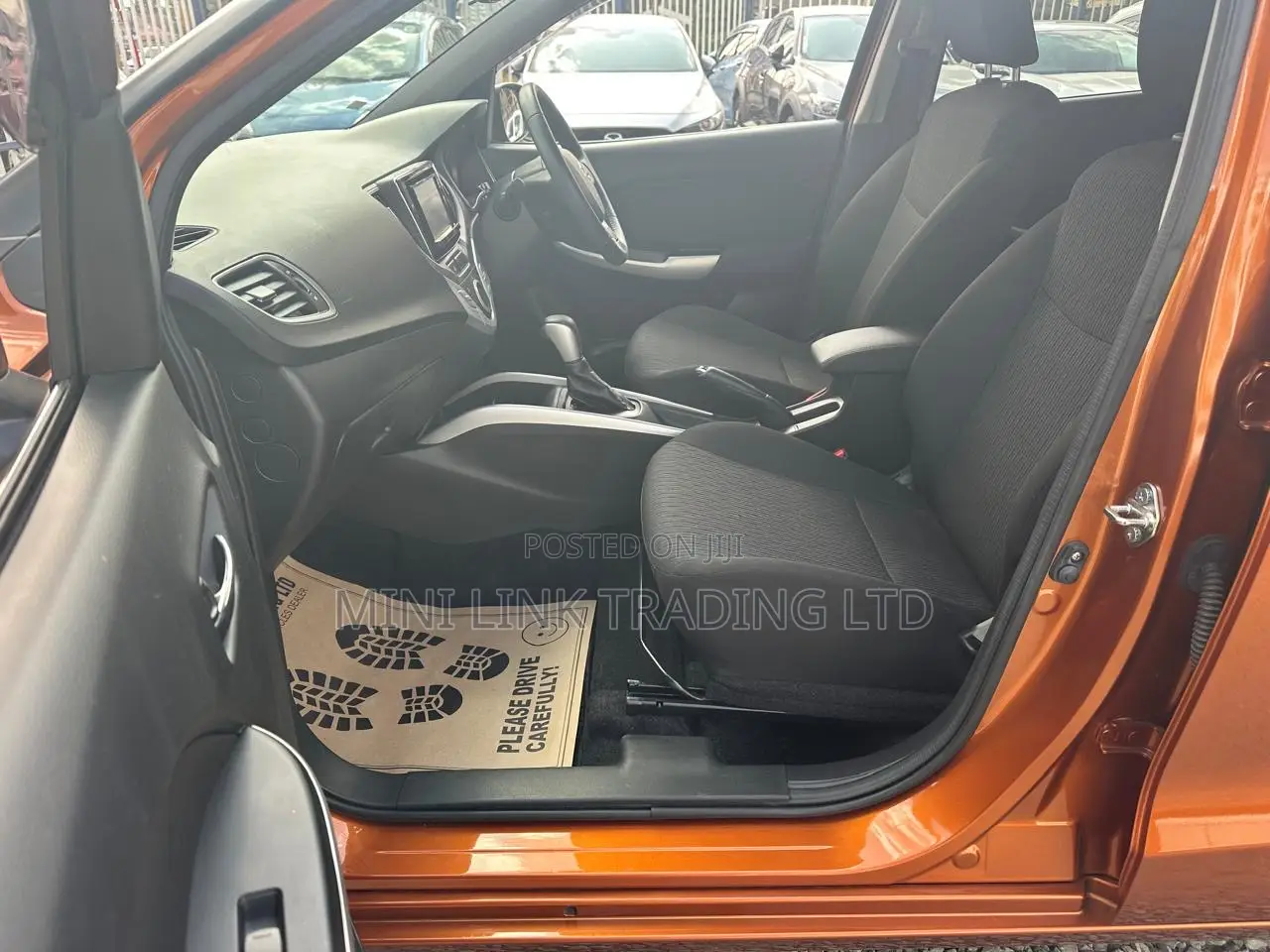 Suzuki Baleno 2020 Orange