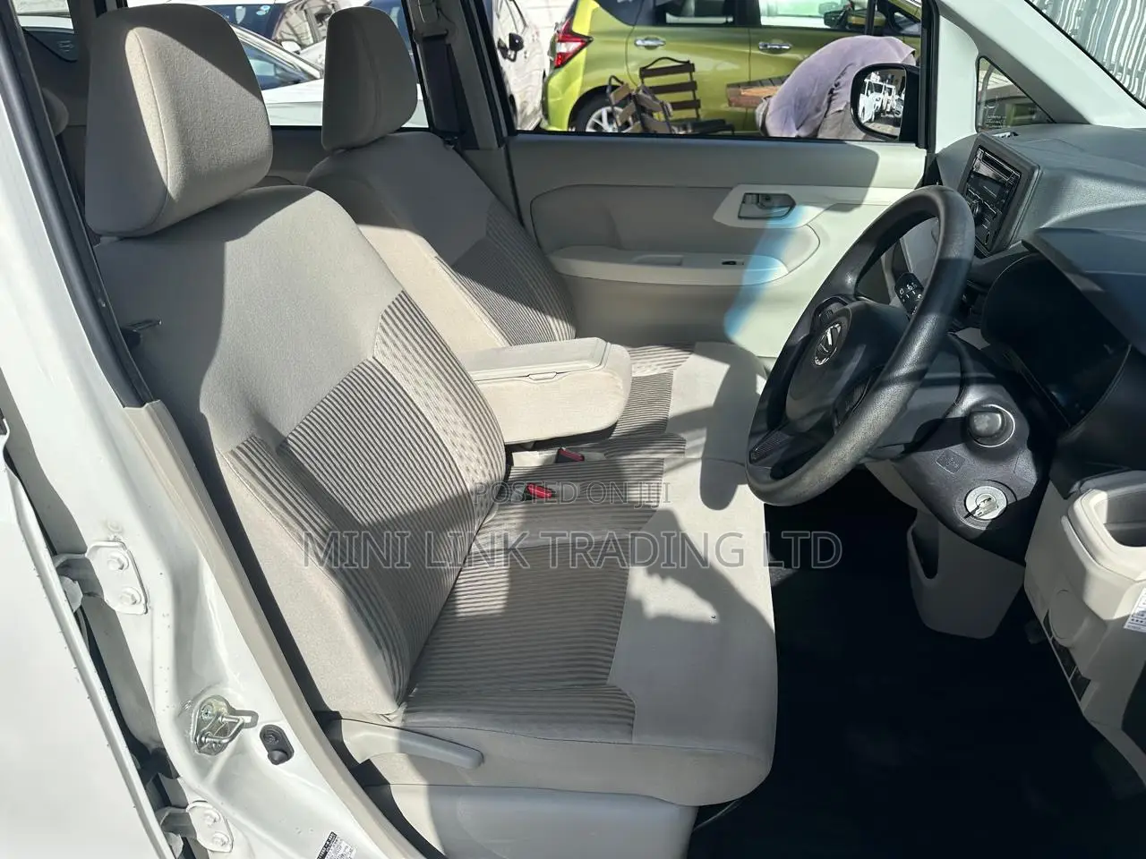 Daihatsu Move 2020 White