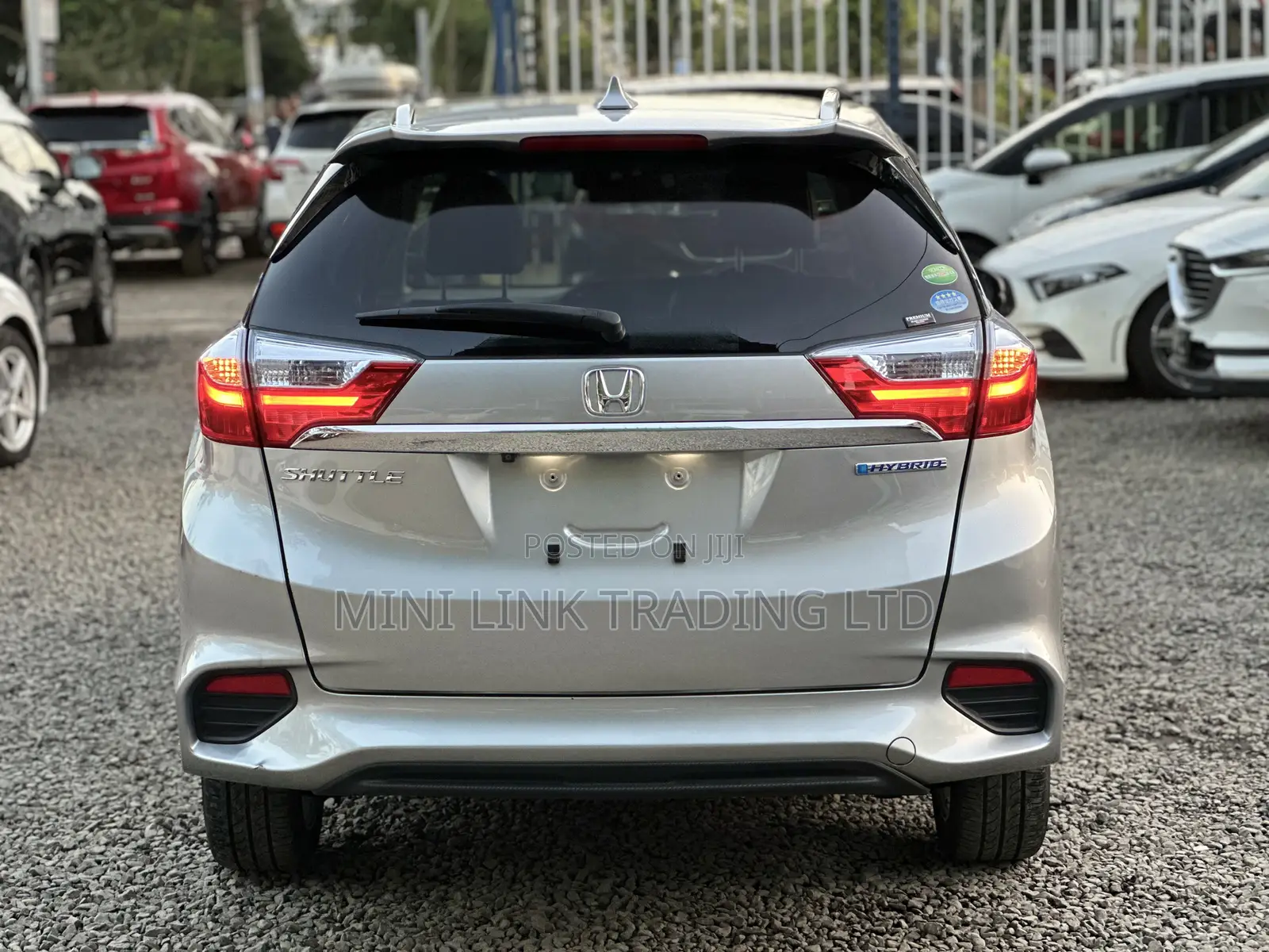 Honda Fit Shuttle 1.5 Hybrid 4WD 2018 Silver