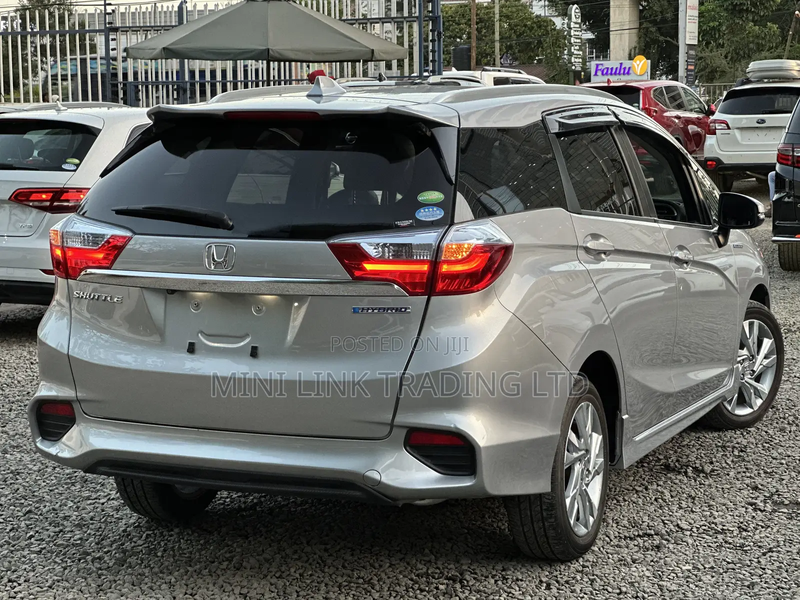 Honda Fit Shuttle 1.5 Hybrid 4WD 2018 Silver