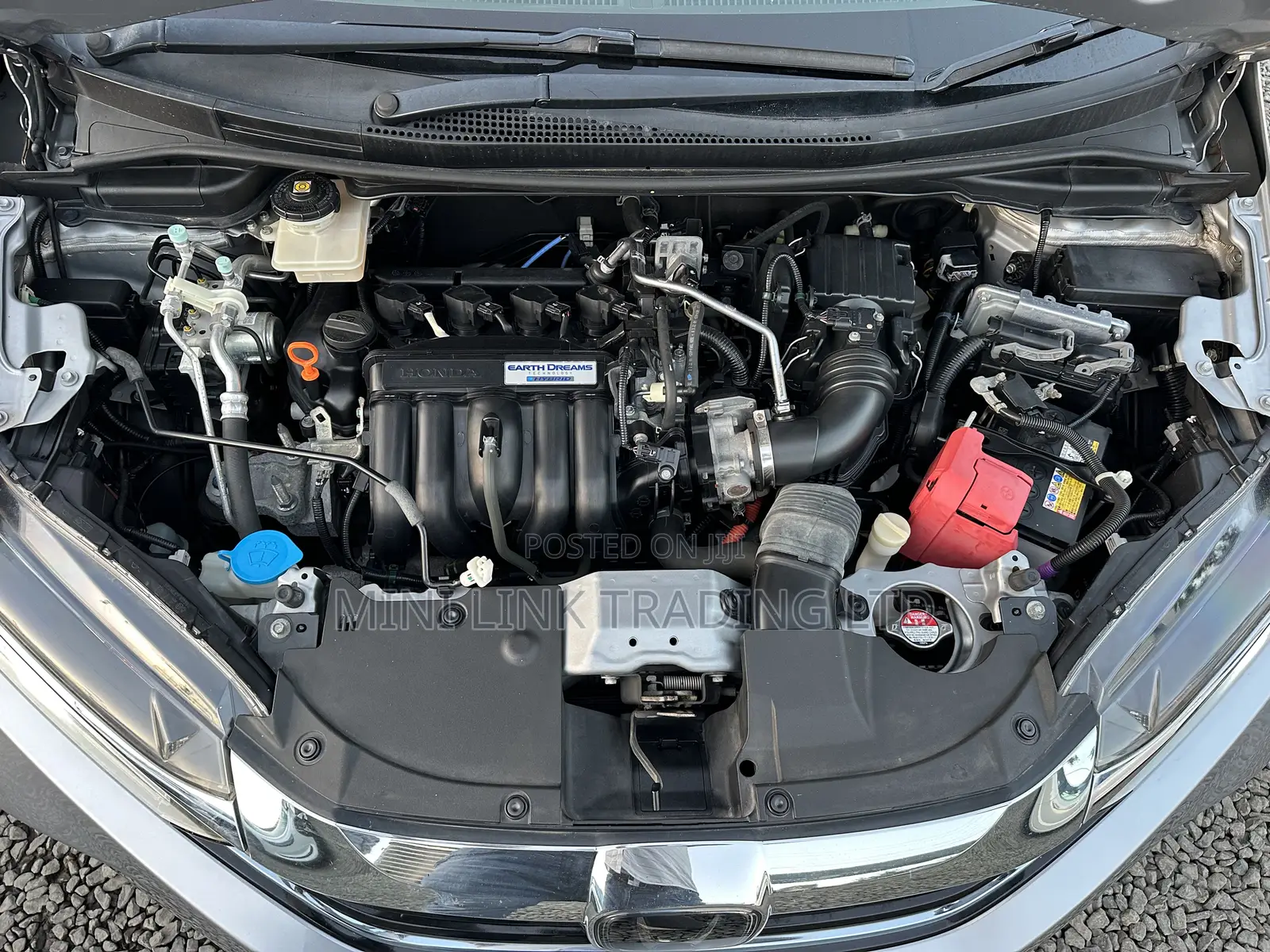 Honda Fit Shuttle 1.5 Hybrid 4WD 2018 Silver