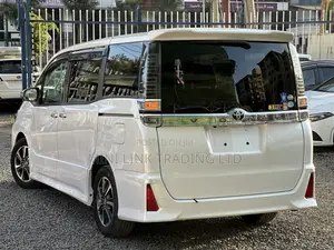 Toyota Voxy 2018 White