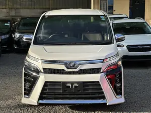 Toyota Voxy 2018 White