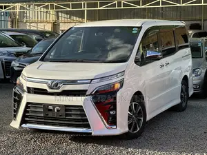 Toyota Voxy 2018 White