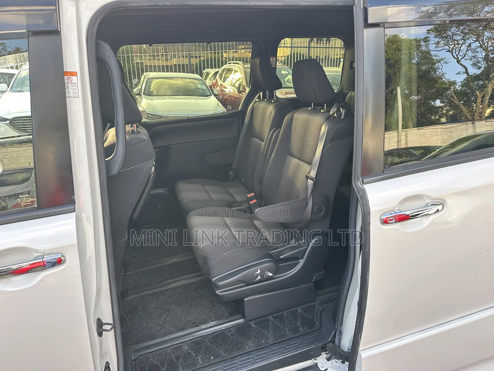 Toyota Voxy 2018 White