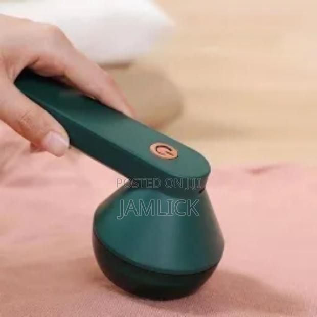 Rechargeable Electric Lint Remover - Bz - main view