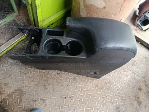 Cx5 Armrest Console