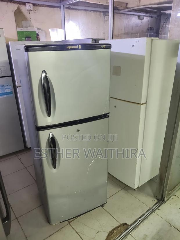 Lg Fridge Freezer Standing 200litres Fridge on Sale
