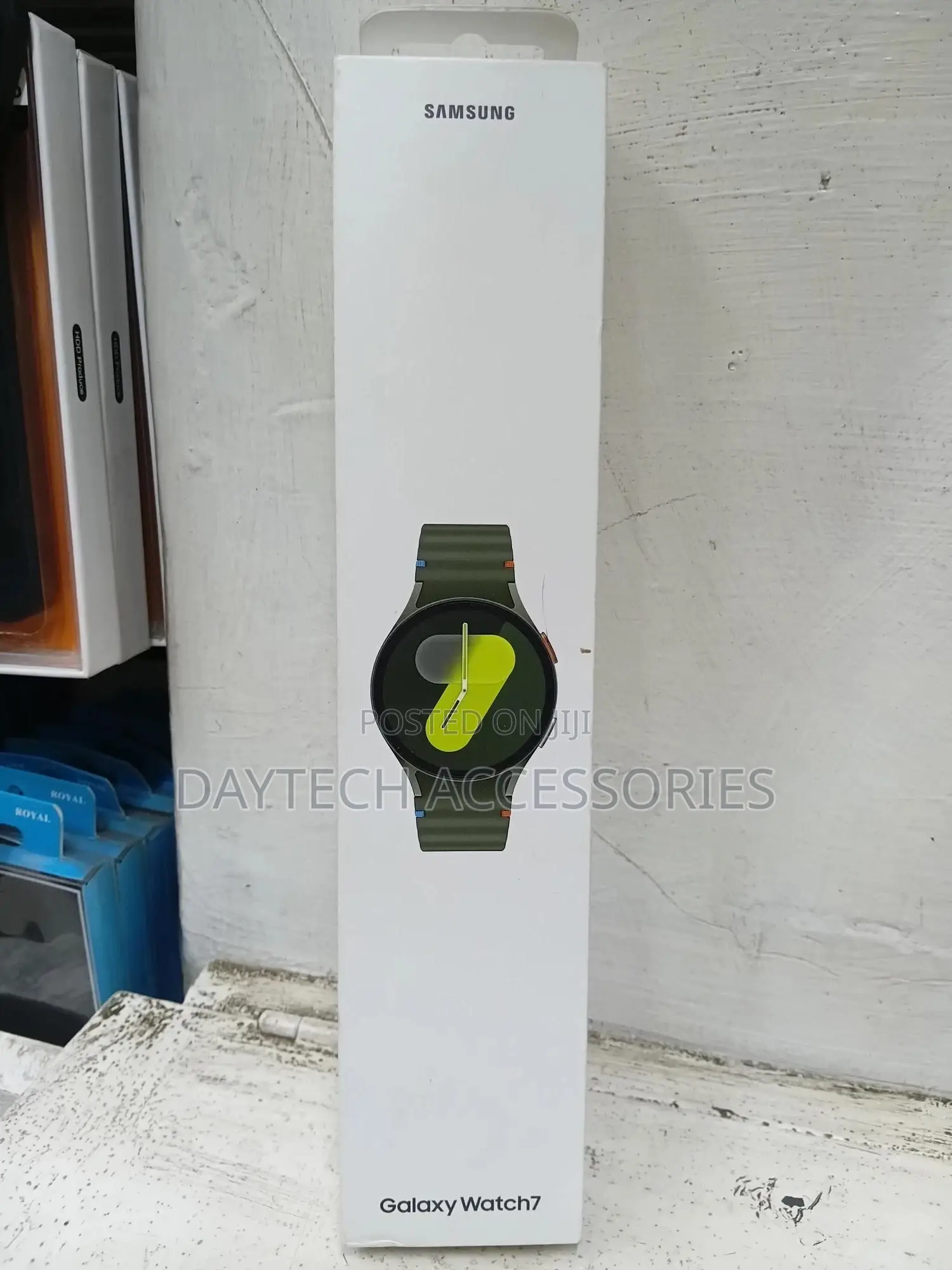 This Is a 44mm Samsung Galaxy Watch 7 Smartwatch.