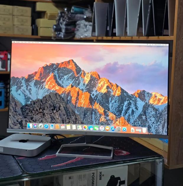 Hp M32f
Display Size: 32inch