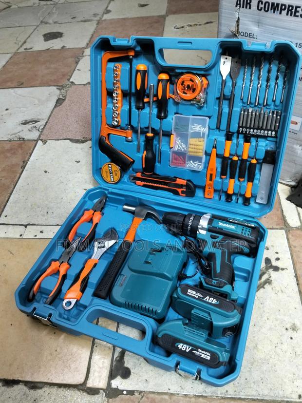 New Makita Cordless Drill Set 2 Battery 48 V And Charger Accessories - main view