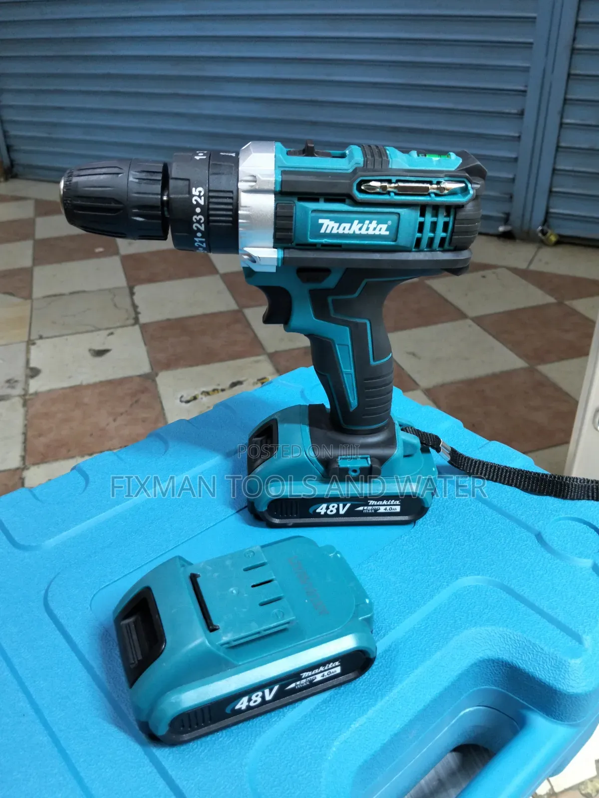 New Makita Cordless Drill Set 2 Battery 48 V And Charger Accessories