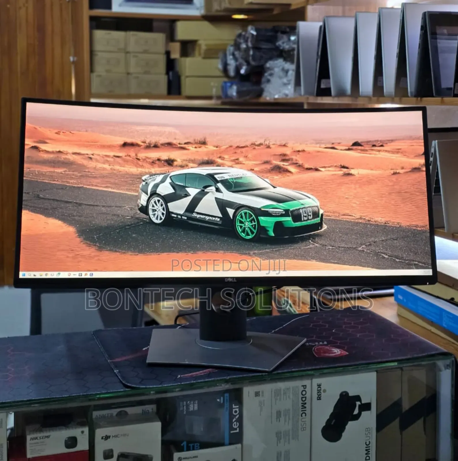 Dell Ultrasharp U3419w
Display Size: 34 Inches (Curved Ultrawide)