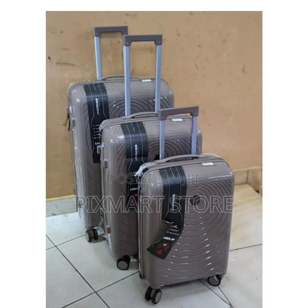 3-in-1 Luxury Rubber Travel Suitcase Set - thumbnail 3
