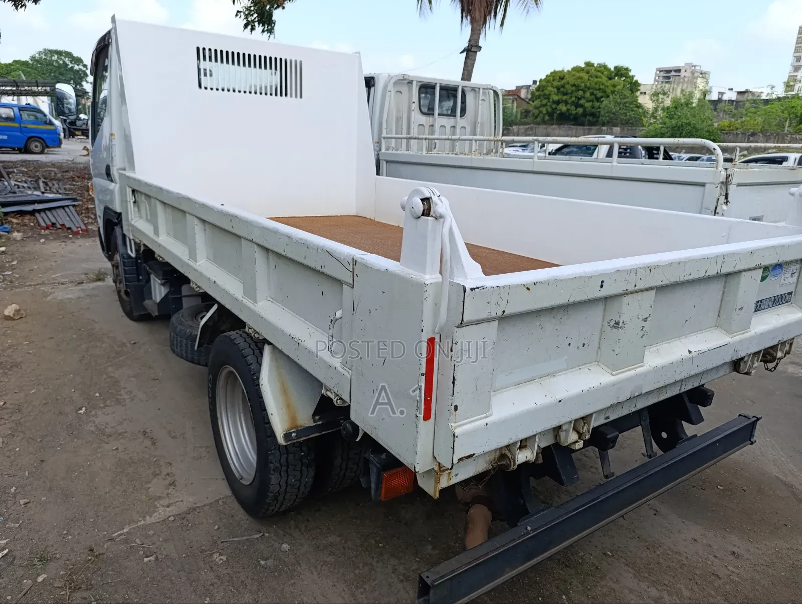 Mitsubishi Canter 2017 White