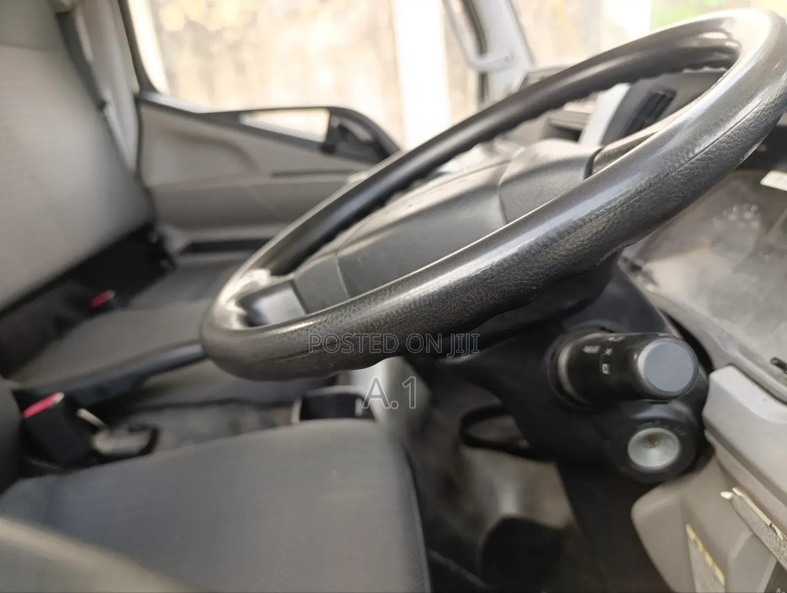 Mitsubishi Canter 2017 White