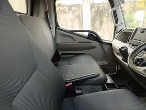 Mitsubishi Canter 2017 White
