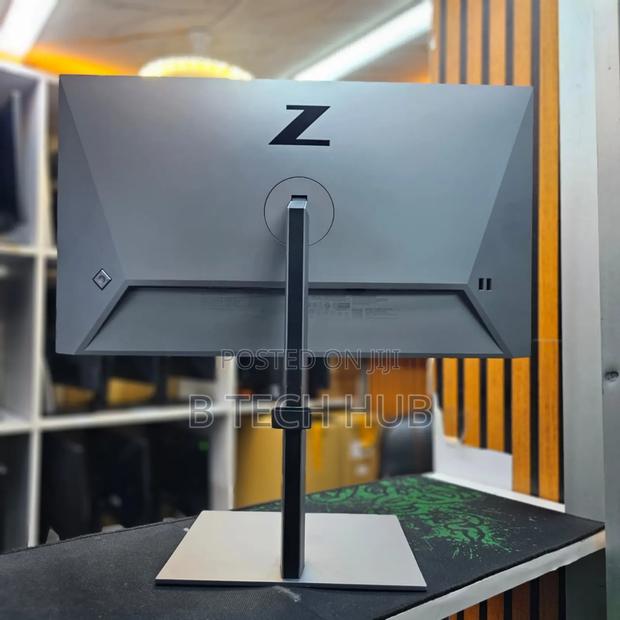 Hp Z24f G3 - main view