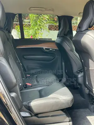 Volvo XC90 2019 Pink