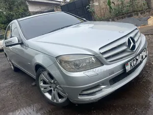 Mercedes-Benz C200 2010 Silver