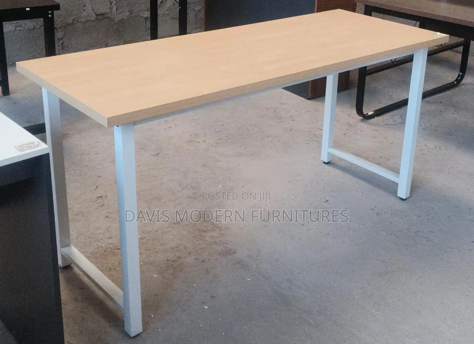 Draining Table Capacity of 8