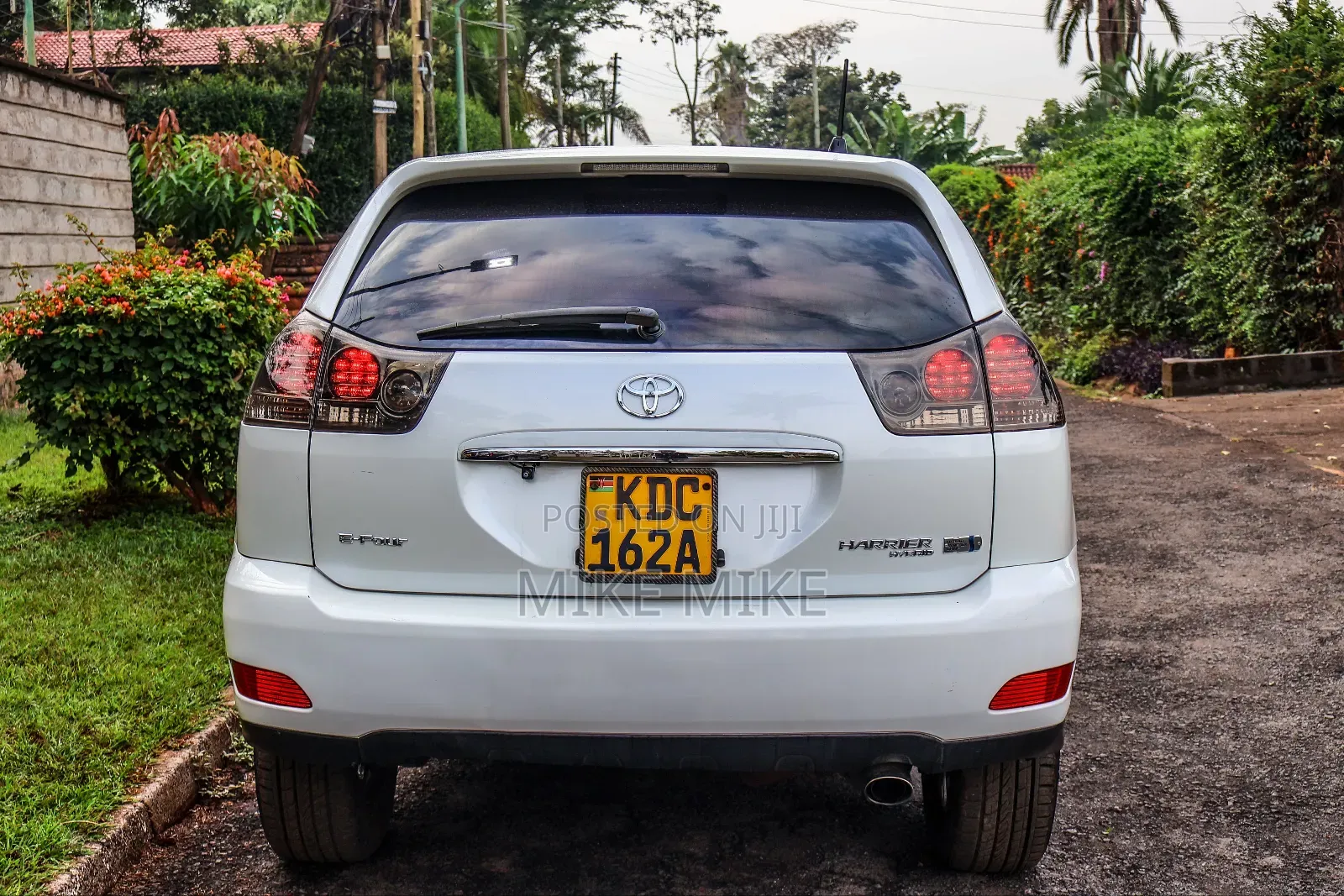 Toyota Harrier 3.3 Hybrid 4WD 2011 White