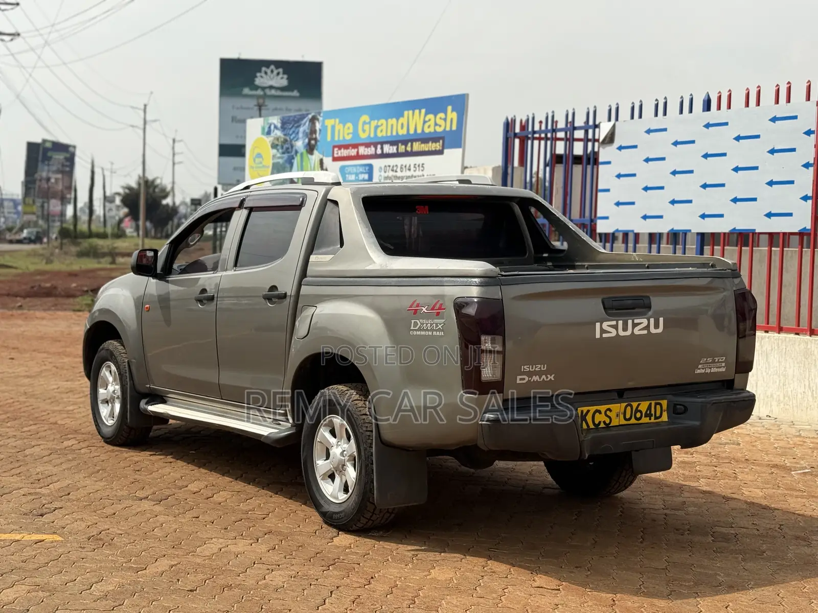 Isuzu D-MAX 2018 Gray