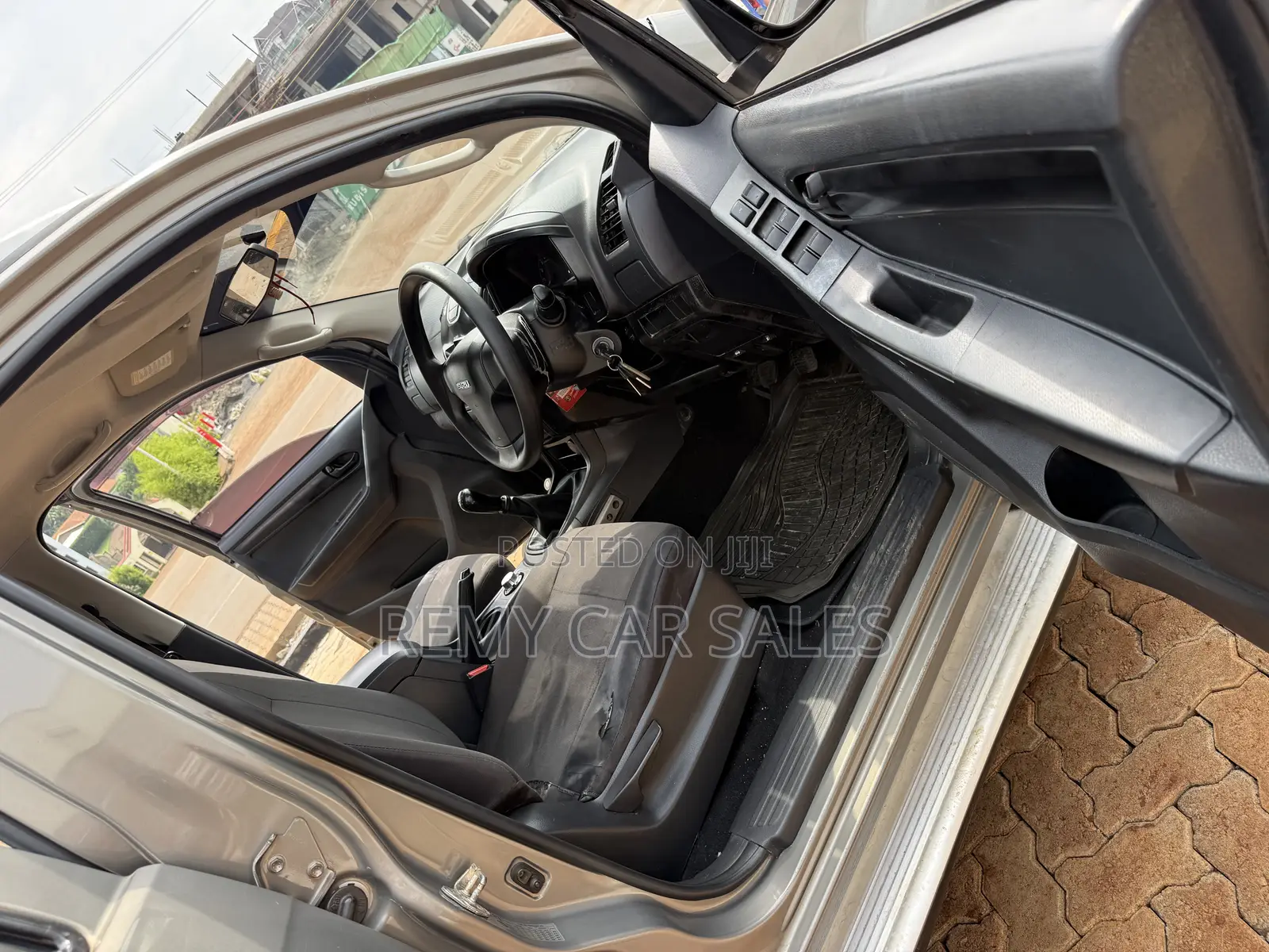 Isuzu D-MAX 2018 Gray