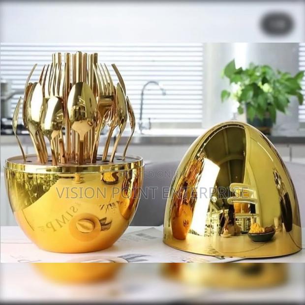 Egg Shape Cuttlery Set