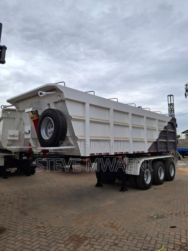 Tipping Trailer - main view