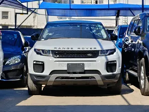 Land Rover Range Rover Evoque HSE 4x4 5-Door 2018 White