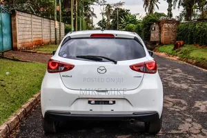 Mazda 2 2020 White
