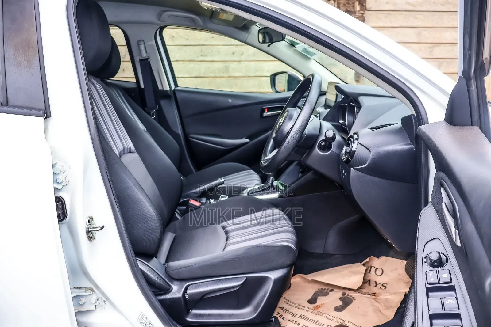 Mazda 2 2020 White
