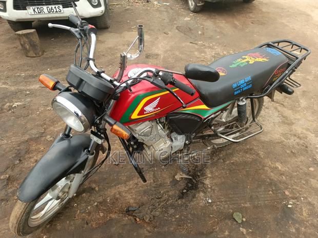 Honda CBR 2023 Red - thumbnail 2