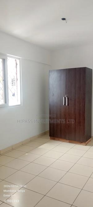 1bdrm Block of Flats in Kenyatta Avenue, Mombasa CBD for rent - main view