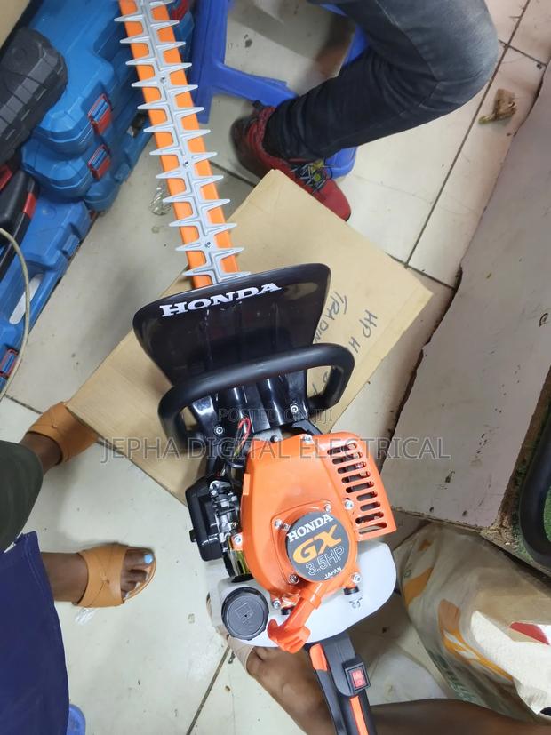 Honda Gasoline Hedge Trimmer Machine   3.5 Hp - main view