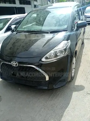 Toyota Sienta 2018 Black
