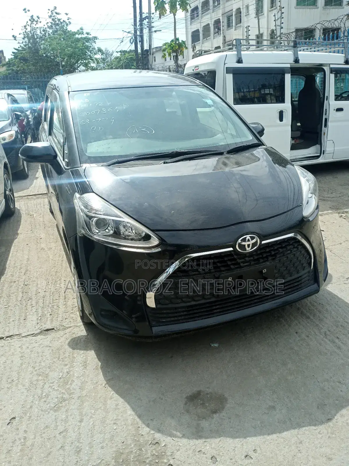 Toyota Sienta 2018 Black