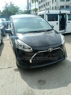 Toyota Sienta 2018 Black