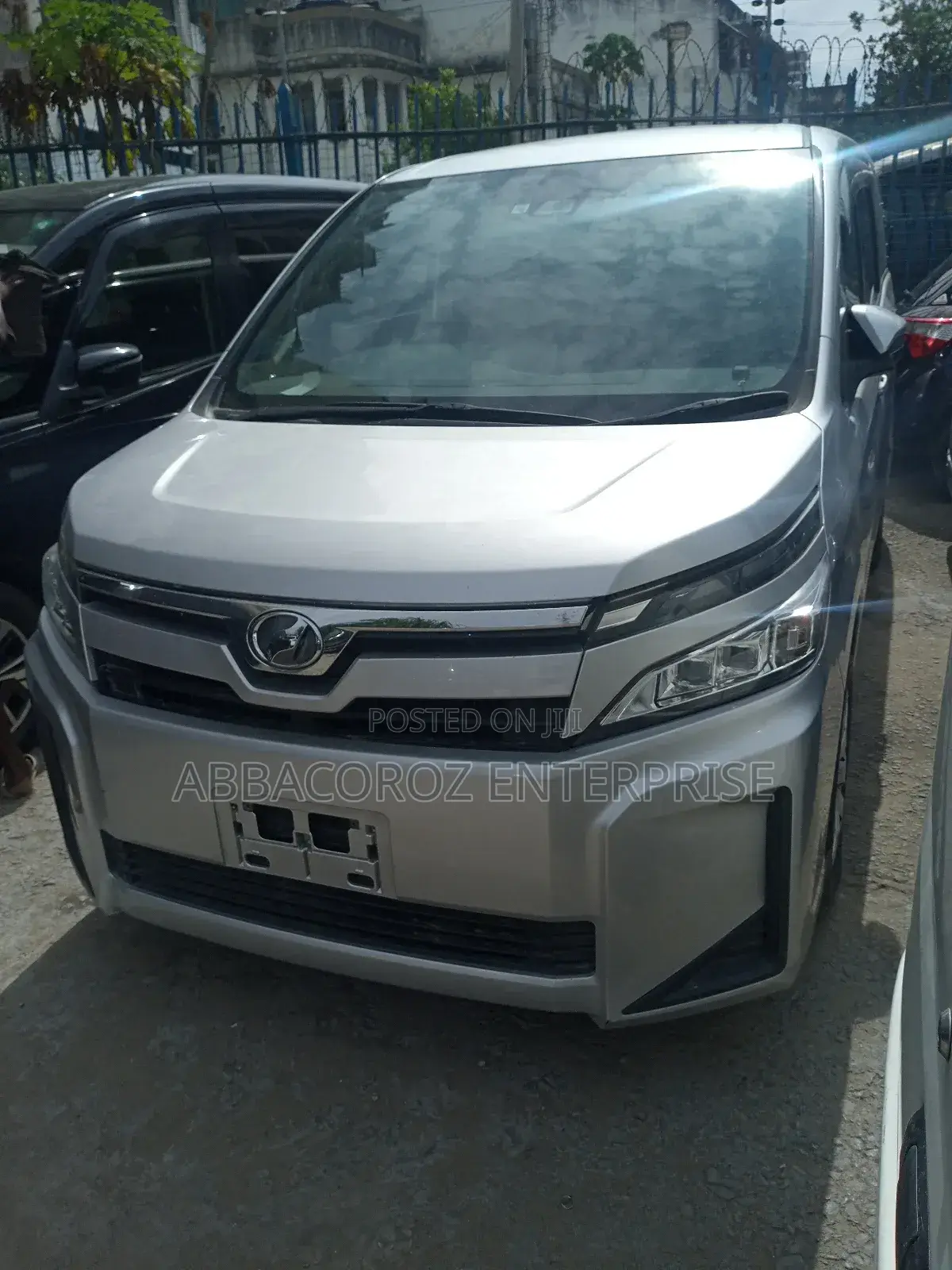 Toyota Voxy 2019 Silver