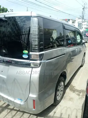 Toyota Voxy 2019 Silver