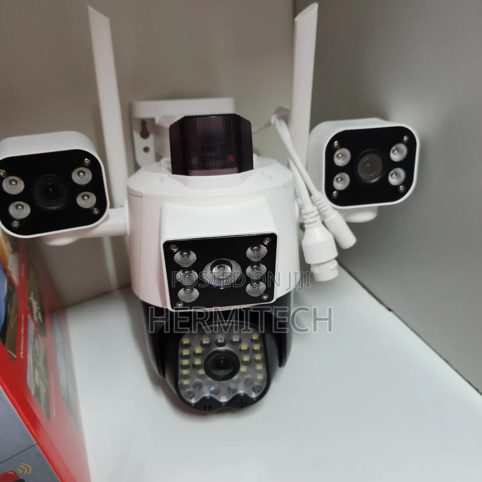 New Model Surveillance Camera With Triple Lens 4g Enabled
