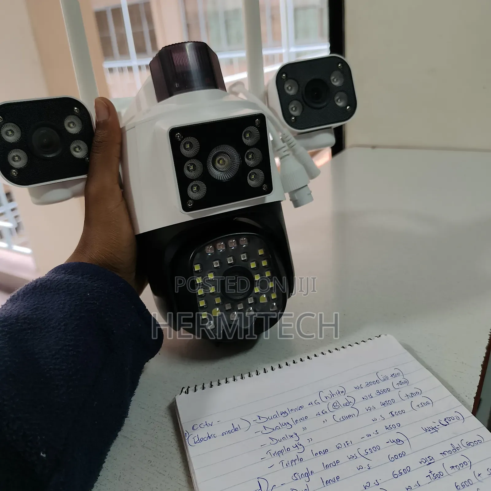 White Triple Lens 4g Electric Model Surveillance Camera With Alarm