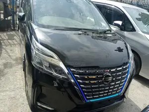 Nissan Serena 2018 Black