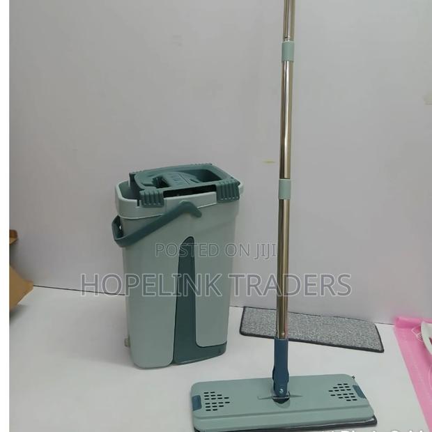 Mop Bucket,  Flat Velvet Mop - main view