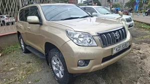 Toyota Land Cruiser Prado 2.7 i 2011 Gold