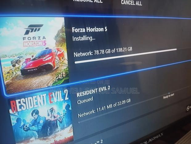 Xbox One S - thumbnail 2