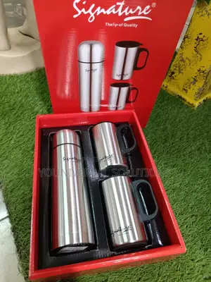 *3pcs Vacuum Gift Set*
1-Vacuum Flask 500ml
2-Travel Mugs 2x280ml